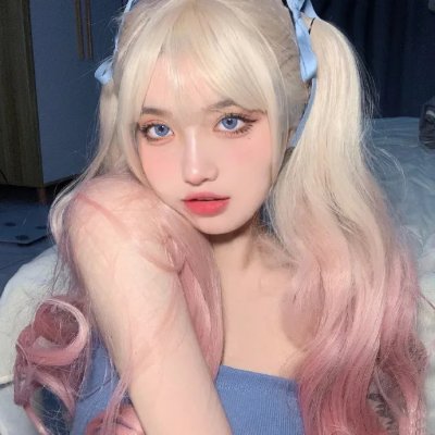 穿越荒年带女儿发家致富